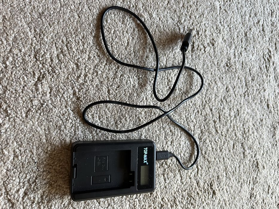 Canon EOS 700D + EF-S 18-135mm + PACK EXTRAS