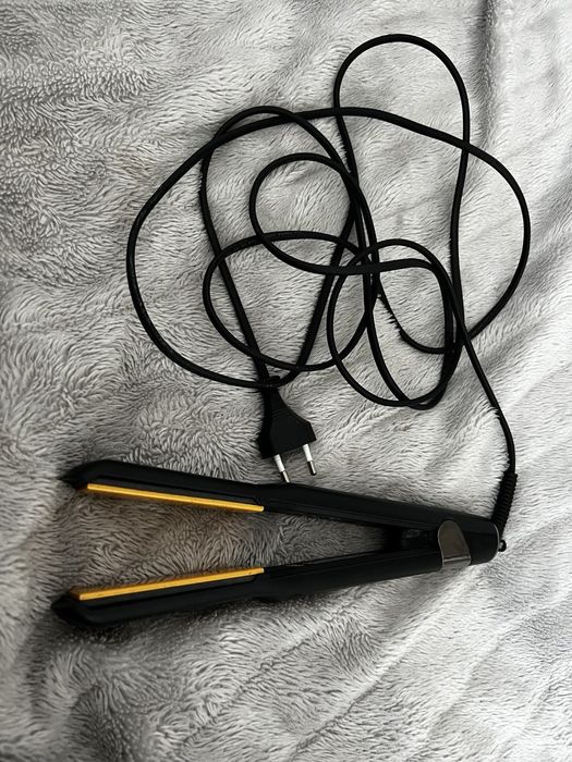 Profesjonalna prostownica tytanowa idelana do keratynowego prostowania