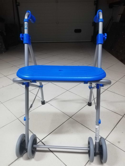 Andarilho certificado para utente até 100KG