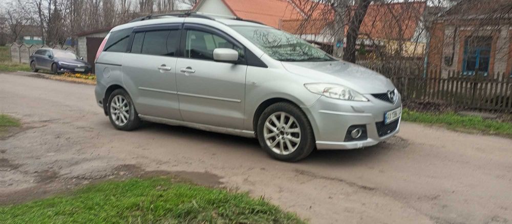 Продам минивен мазду 5 , отличный семейный автомобиль.
Машина не крашена.
Продажа не срочная.