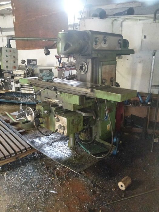 Frezarka Uniwersalna FMU-36U Stół 1320x360