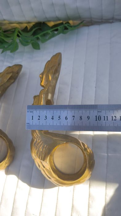 Продам бронзові чи латуні кріплення для карнизу..Масивні.Русалки