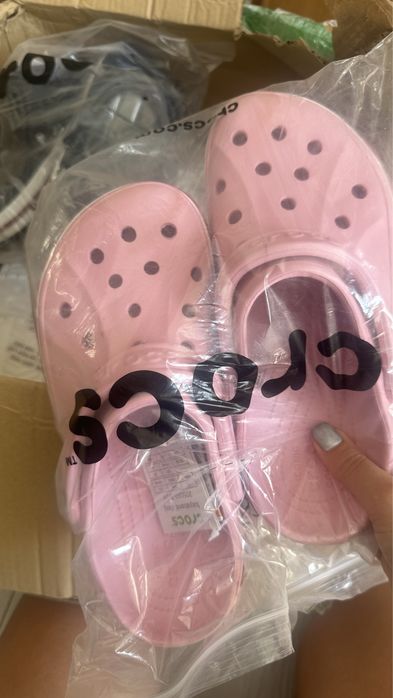 Продам новые кроксы