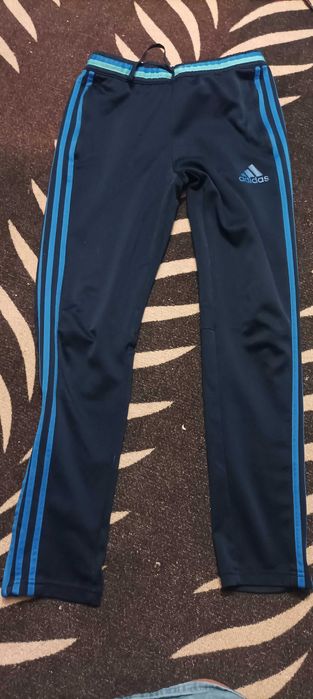 Adidas spodnie dry fit granatowy 164