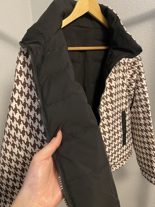 Стильна двостороння куртка, розміру S/M — нова, легка, модний принт