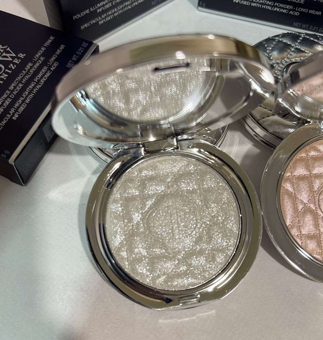Хайлайтер для обличчя Dior Glow Luminizer 03 06