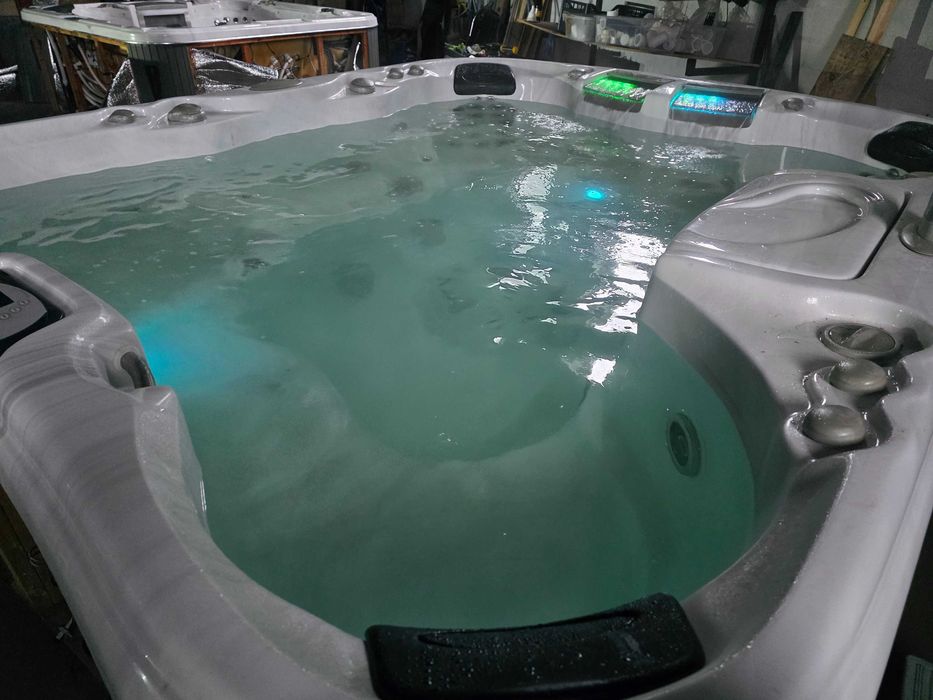 Jacuzzi Sundance Maxxus , nowe dysze , nowa grzalka - Transport PL