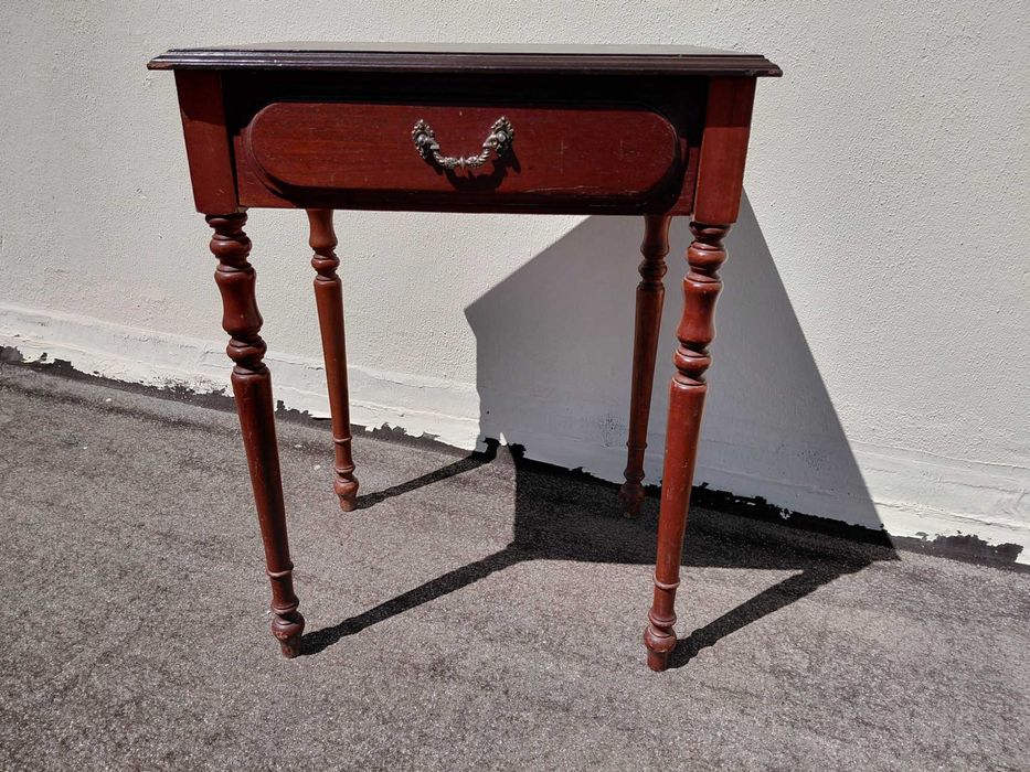 Mesa Antiga com Gaveta em Madeira