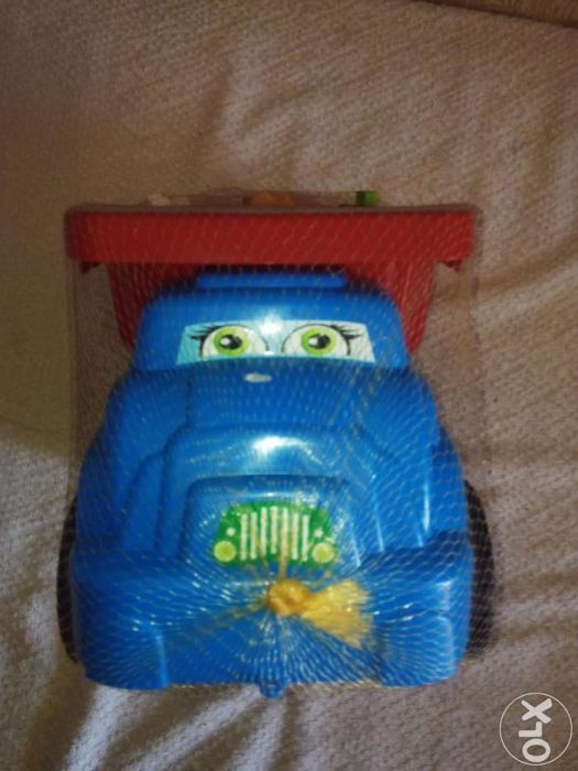 Машинка  с пазлами