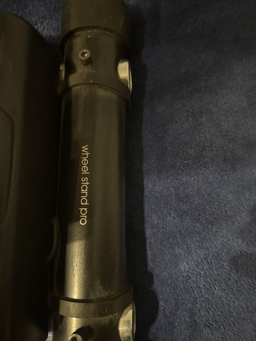 Kierownica Logitech Driving Force GT z przejściówką  PC/PS5/PS4/stojak