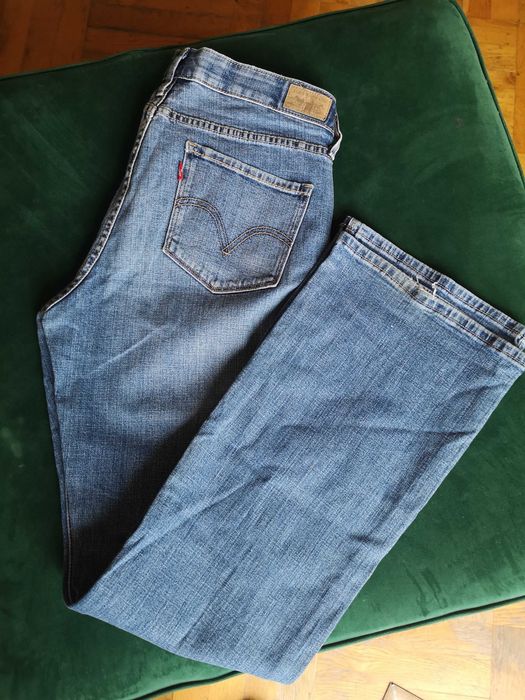 Levis jeansy damskie typu dzwony