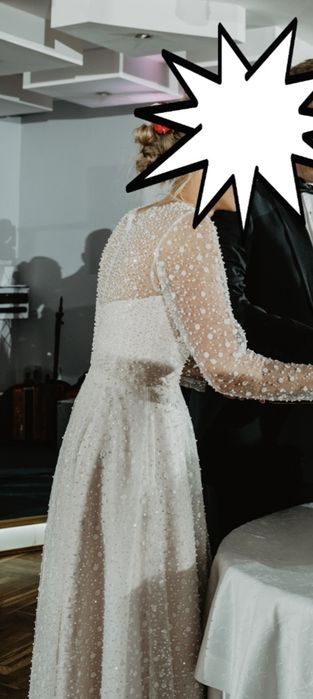 Suknia ślubna z perełkami