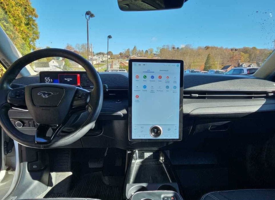 Ford Mustang Mach-E Premium      2023