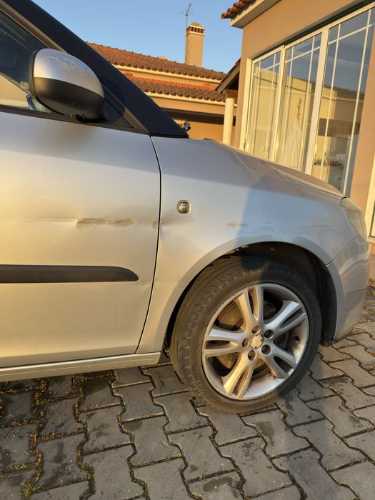 Skoda 2011 em perfeita funcionalidade