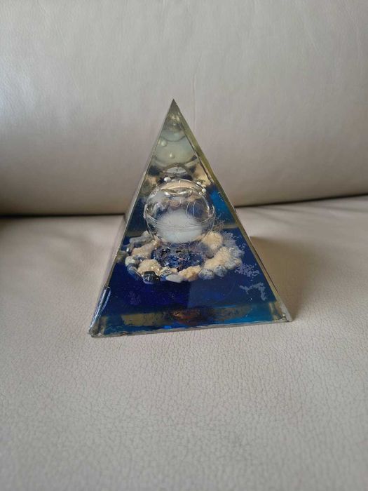 Pirâmide de Orgonite - Harmonização Energética e Proteção