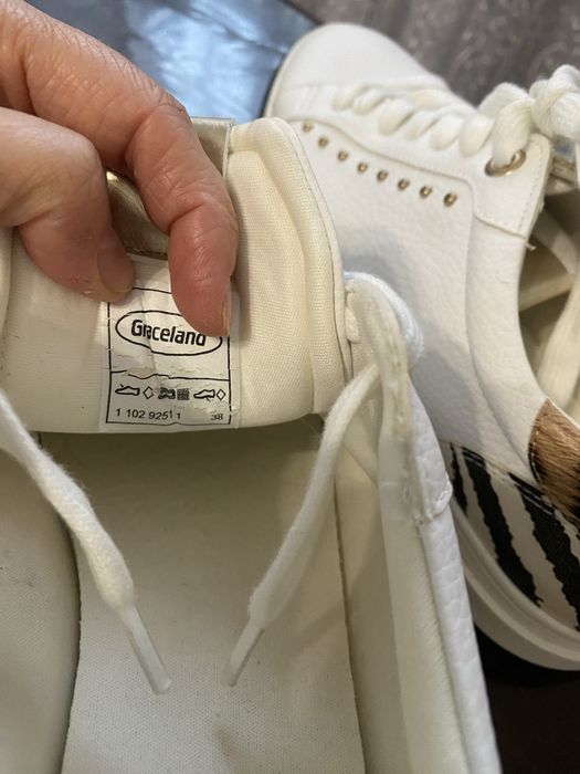 Кросівки жіночі Graceland. Стан нових