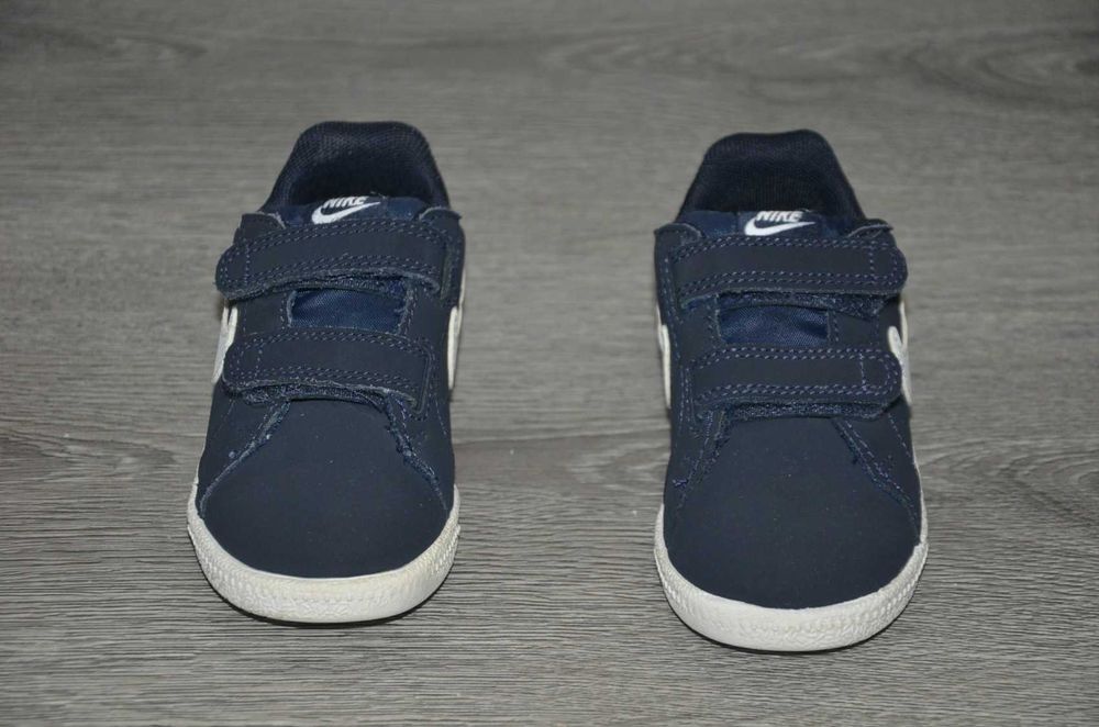 Продам кросівки Фірма Nike .