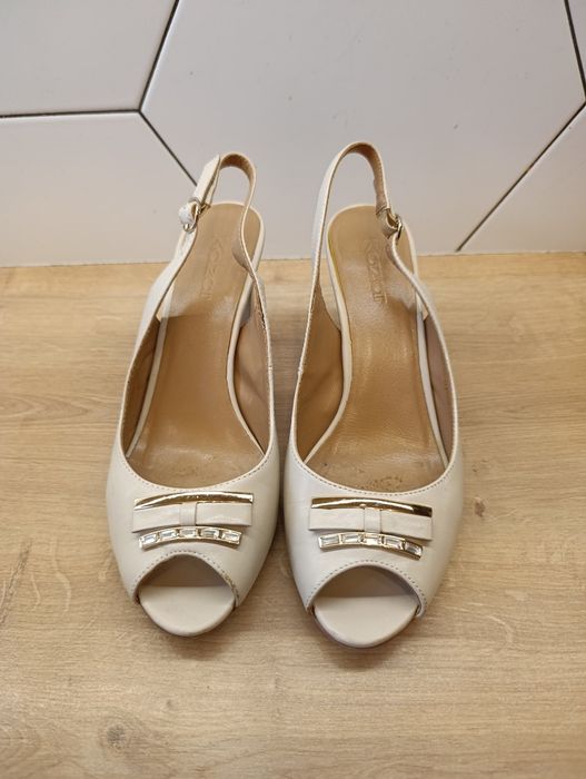 Buty na obcasie słupku r. 37