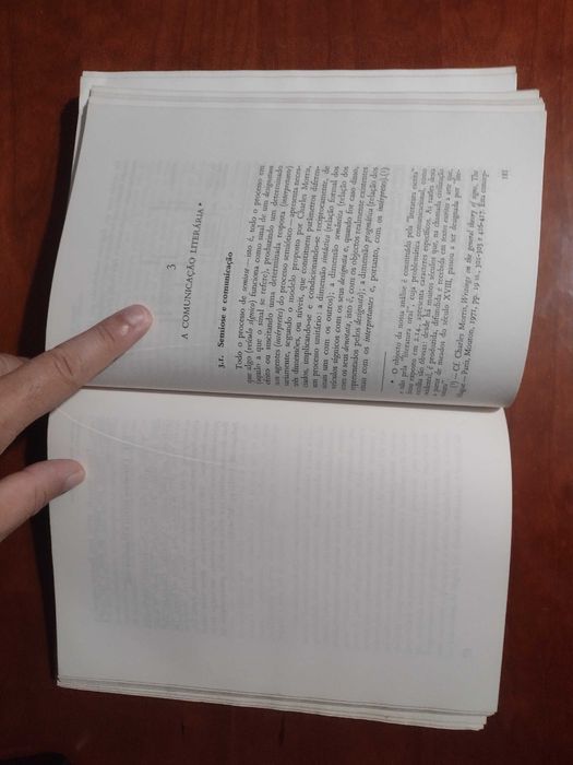 Livros de Letras, Literatura Portuguesa e outras.