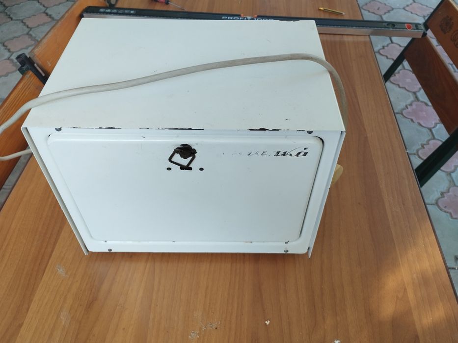 Шкаф УФ Фиалка для хранения стерилизованных инструментов