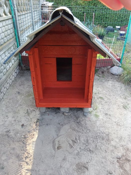 Buda dla psa średniego