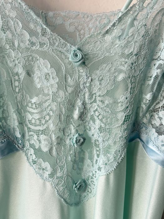 Нічна сорочка,  сукня, плаття  з мереживом