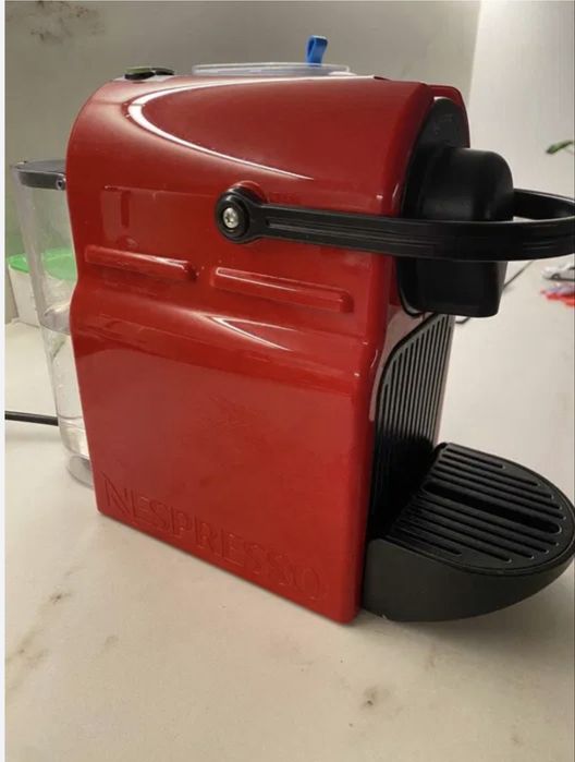 Капсульна кавоварка Krups Nespresso Inissia Red (стан ідеальний, є коробка)