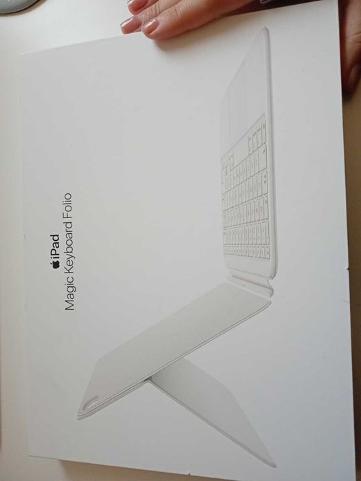 Magic Keyboard Folio para iPad (A16) - Português