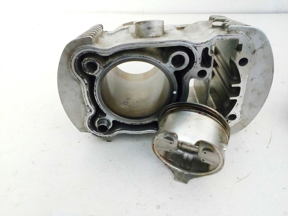 Honda vt 750 shadow RC44 cylindry tłoki komplet tłok cylinder