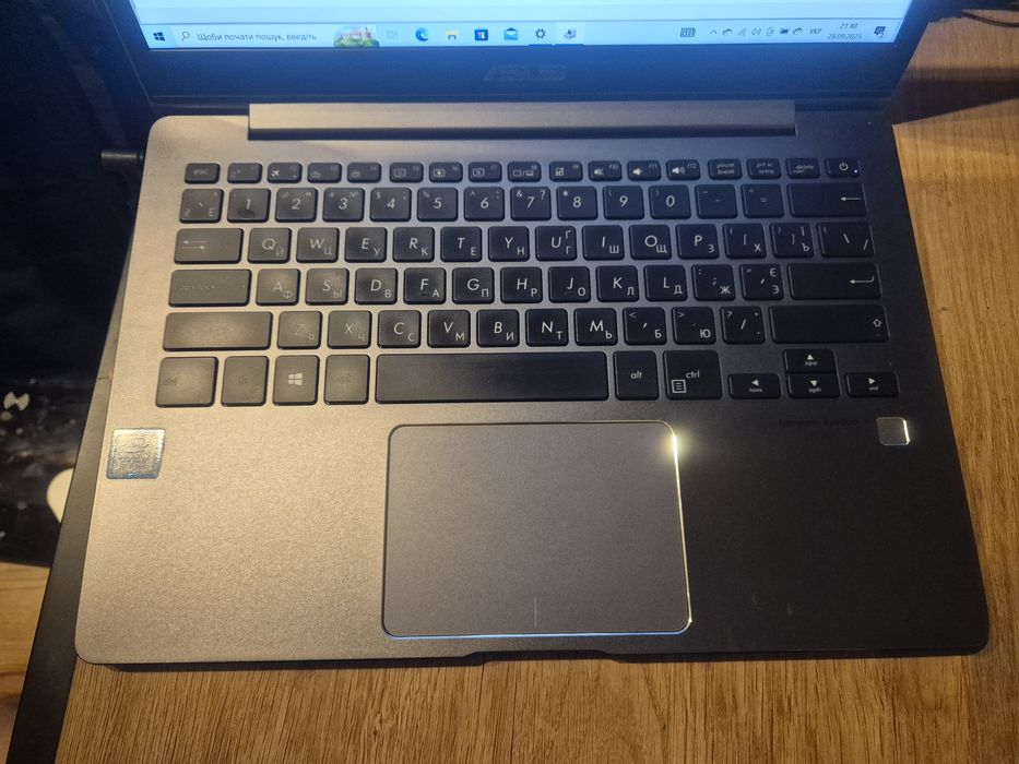 Ноутбук ASUS UX331U