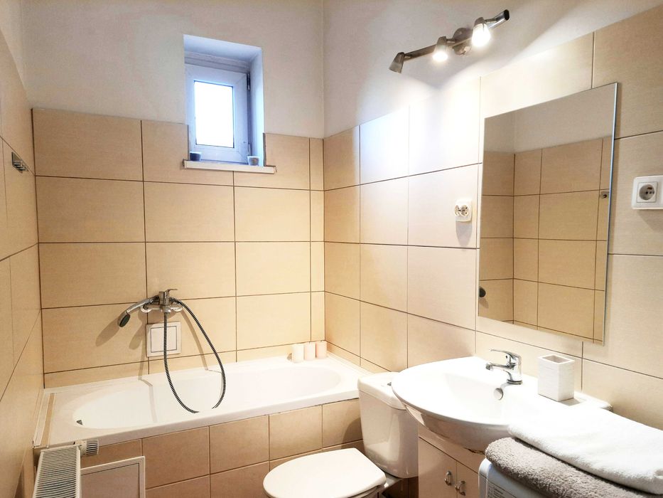 2 niezależne pokoje w centrum, 2000 zł z mediami