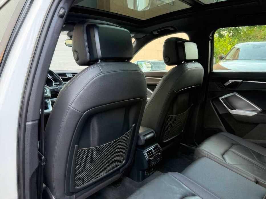 Audi Q3 quattro Premium 45 TFSI      2020