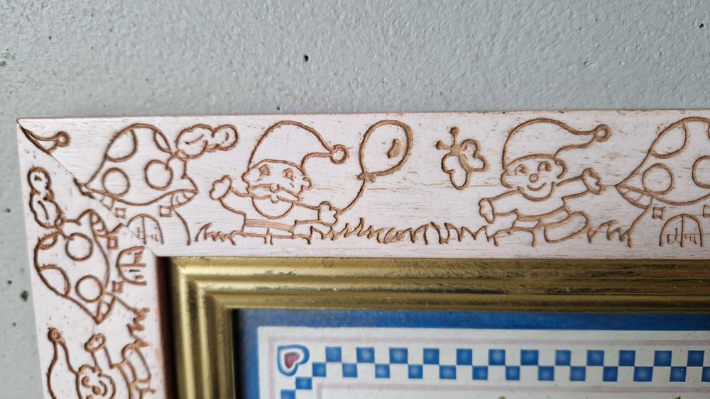 Quadro de criança, moldura em madeira