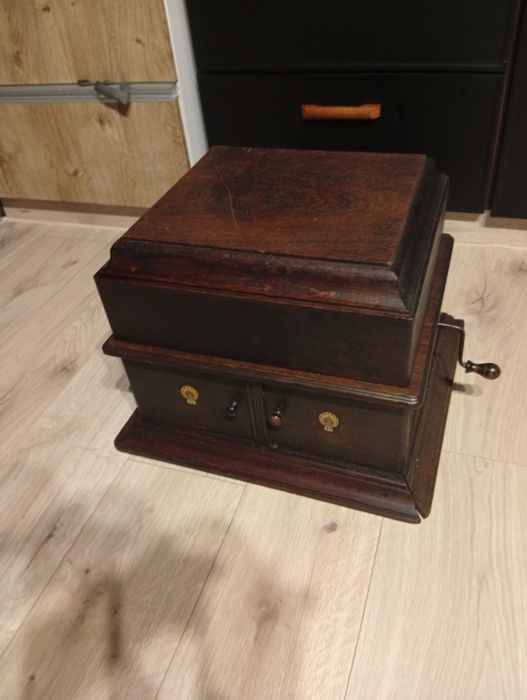 Gramofon skrzyniowy okres 1900do lat 30.XX
