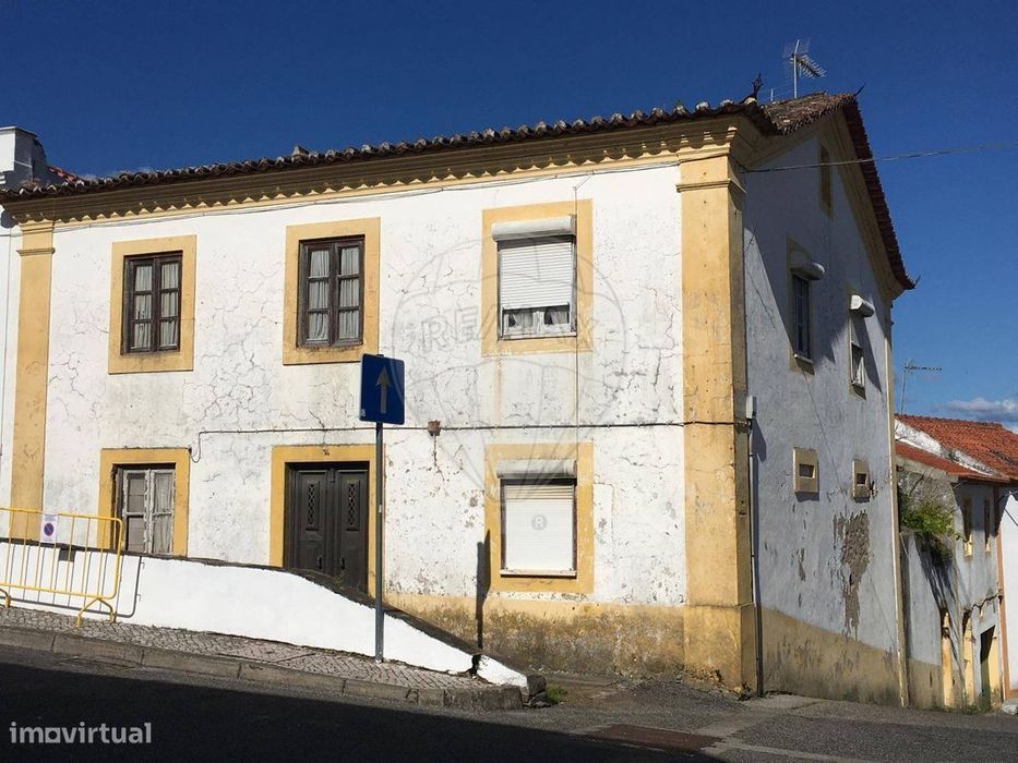 Moradia T4 para venda