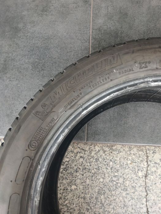 2 pneus 205 50 r17 Michelin