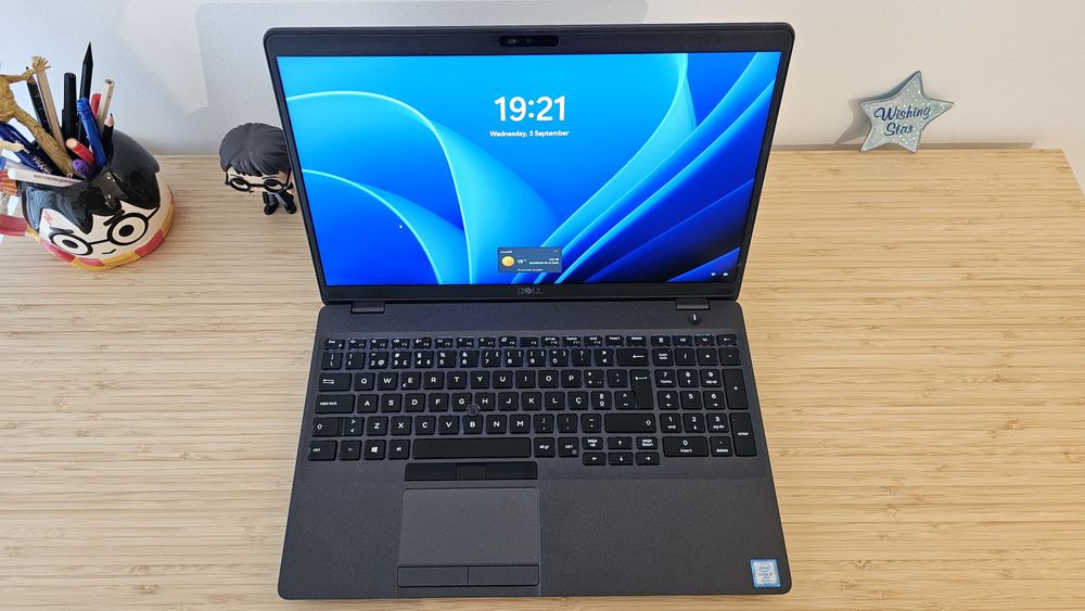 Dell Precision 3541 | Intel Core i7-9850H | 16 GB RAM | 475 GB SSD | W64740676644611120