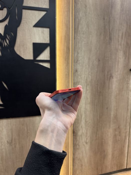 IPhone 12 64gb Red Костюшка 5