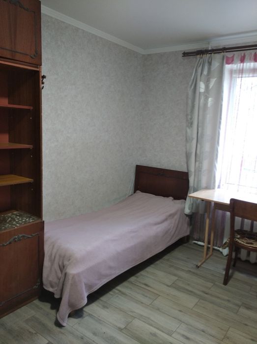 Здається 2 кімнатна квартира подобово