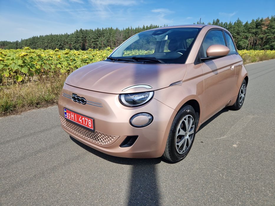 Fiat 500E 42kWt 300km