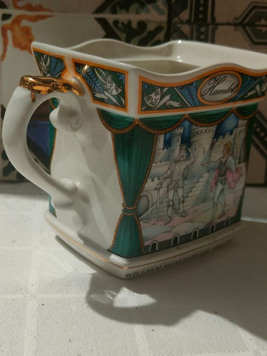 Bule de Porcelana Hamlet