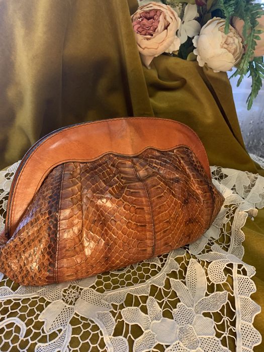 Кожаная сумочка