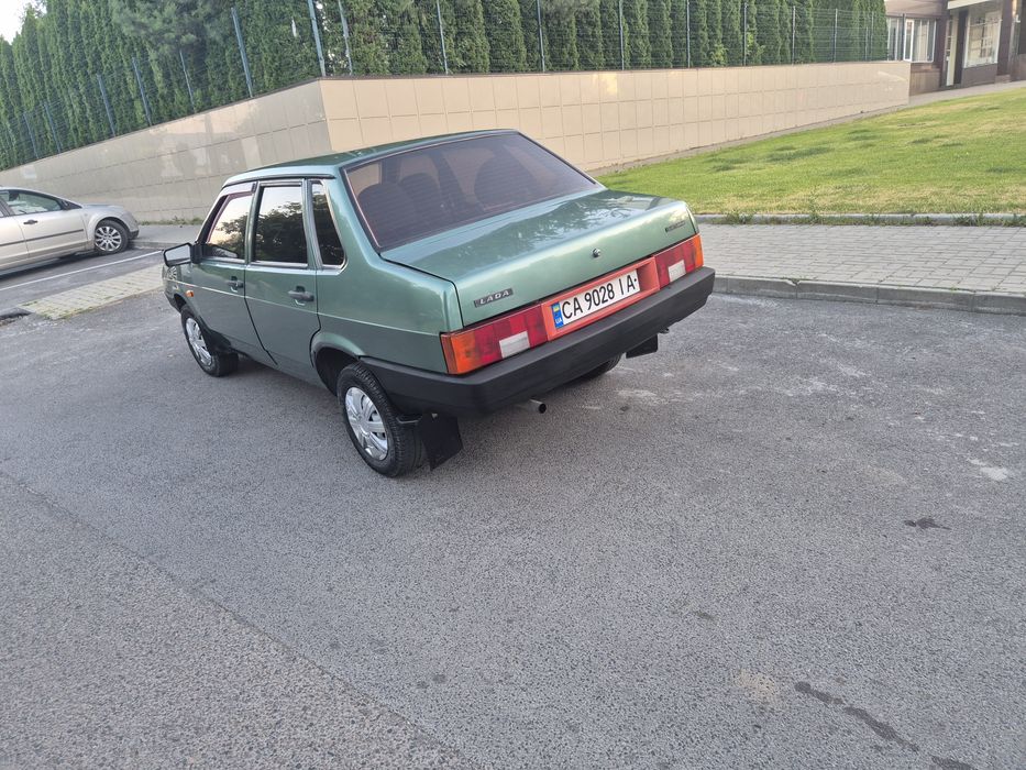 Продам  99 в гарному стані