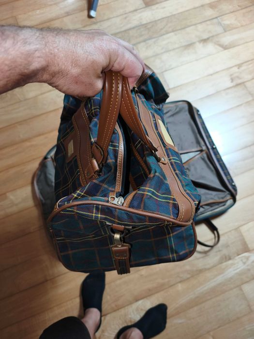 Saco de viagem e porta fatos
