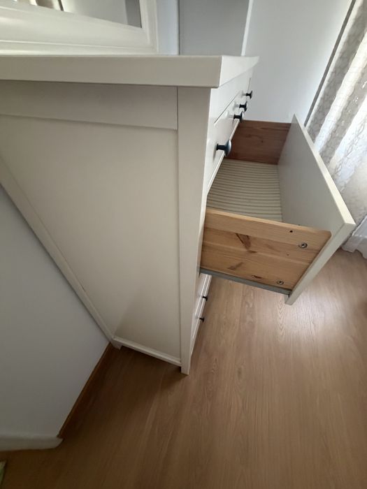 Comoda branca ikea