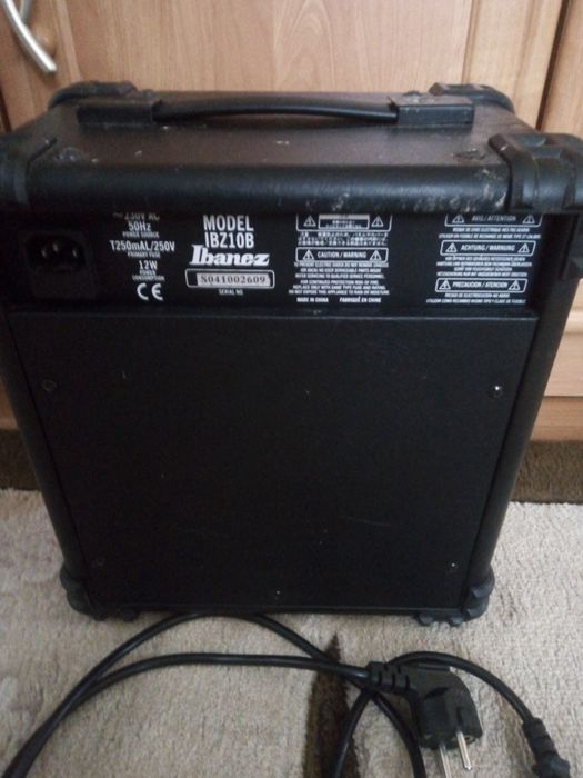 Wzmacniacz do gitary elektrycznej Kolumna