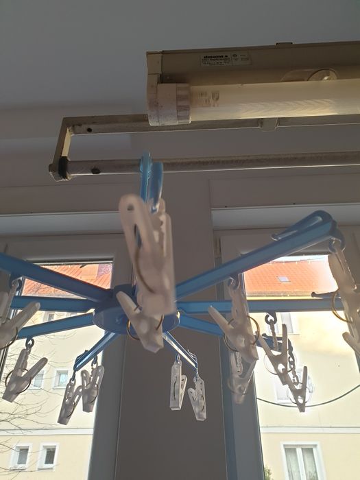 Wieszak na drobne pranie. Nowy.