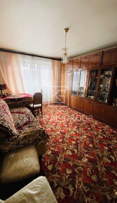 ТЕРМІНОВО! Трикімнатна квартира з індивідуальним газовим опалення!