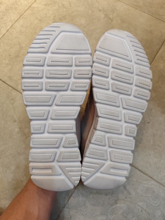 Кросівки Skechers 41/26,5
