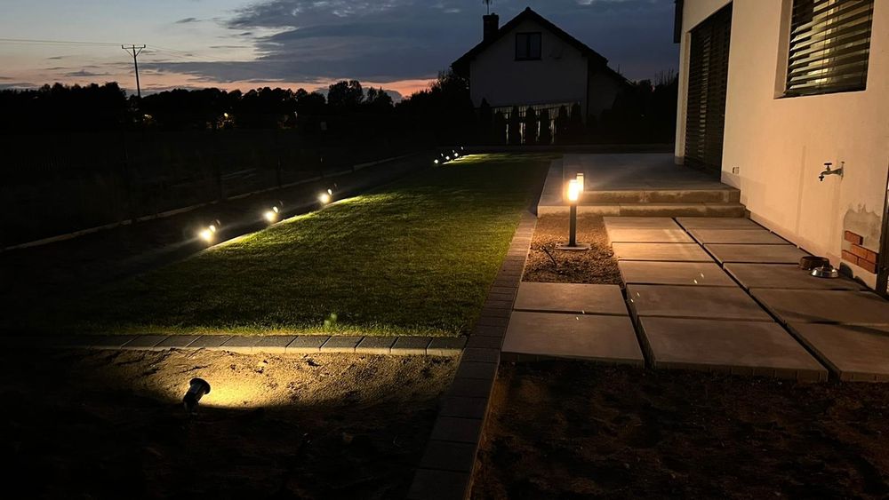 Uslugi ogrodnicze, trawa z rolki, nawodnienie, roboty koszące.